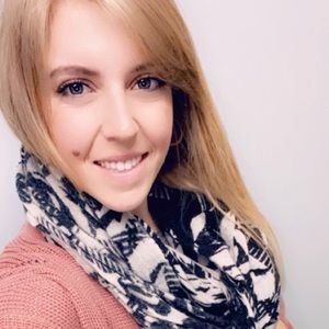 Meet your Posher, Hannah